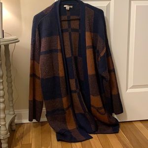 Open cardigan with pockets